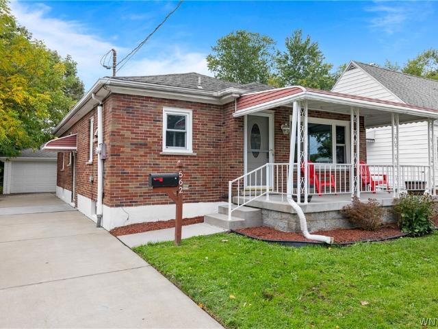 House for sale in La Salle, City of Niagara Falls