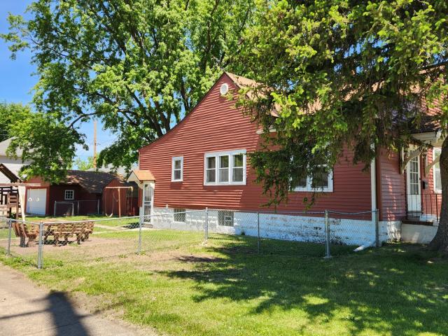 House for sale in Clinton, Iowa