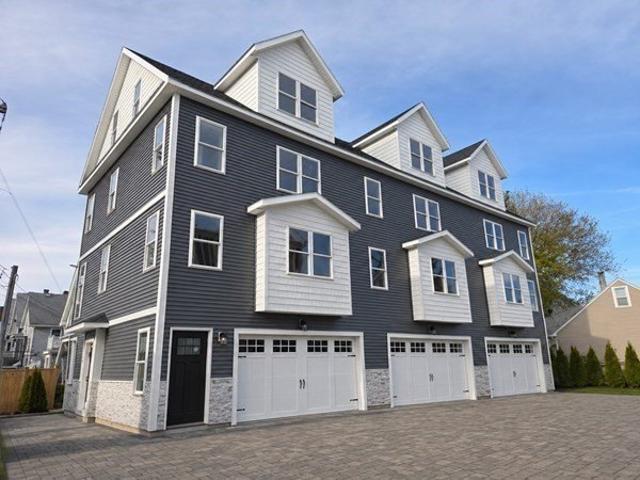Condo for sale in Lowell, Massachusetts