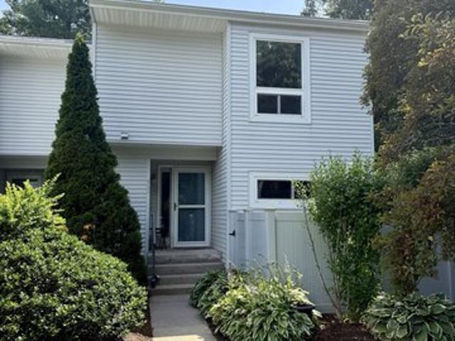 Townhouse for sale in Cheshire, Connecticut