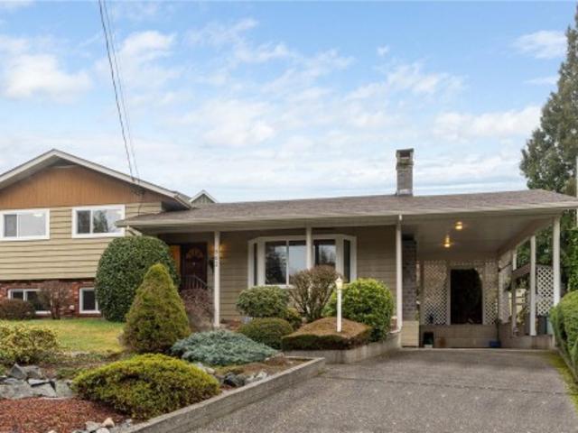 House for sale in Ladysmith, British Columbia