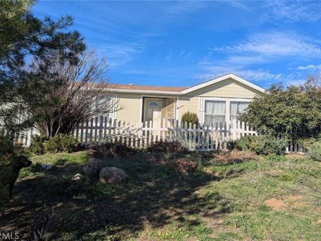 House for sale in Anza, California