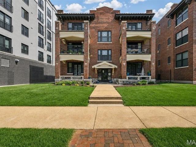 Condo for sale in Saint Louis