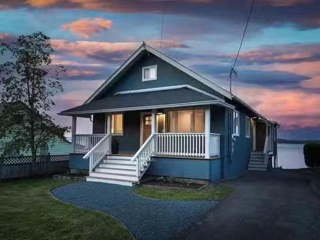 House for sale in Union Bay