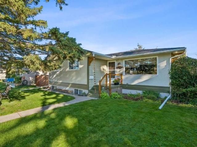 House for sale in Thorncliffe, Calgary