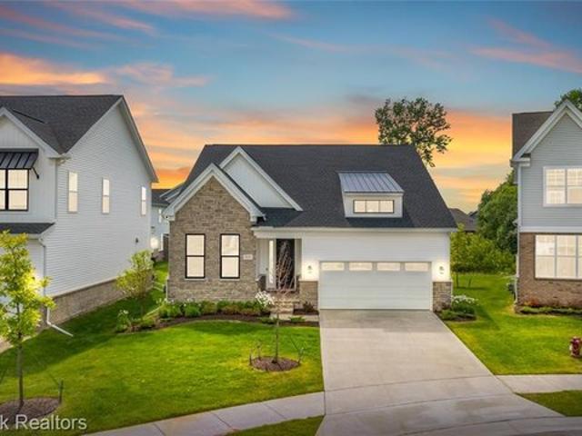 House for sale in West Bloomfield, Michigan