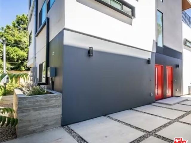 Property for rent in Canoga Park, California