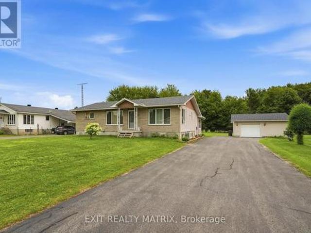 House for sale in Alfred And Plantagenet, Ontario