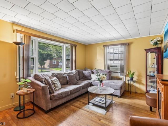 House for sale in Hillside, New Jersey