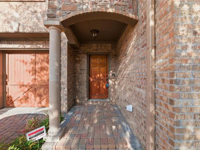 Townhouse for sale in Irving, Texas