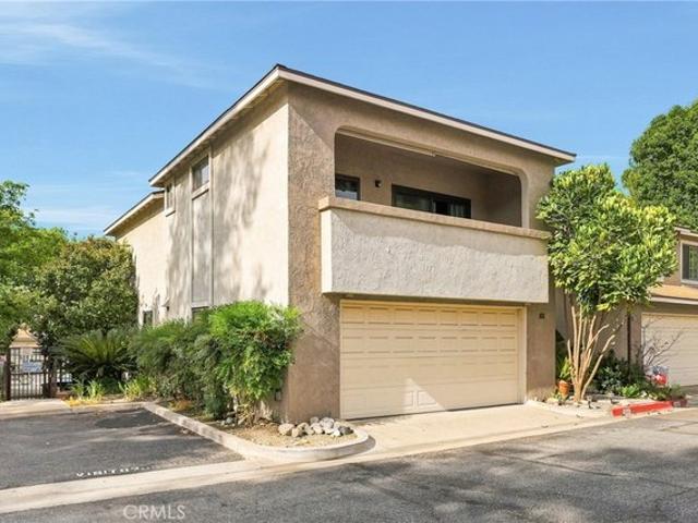 Townhouse for sale in Claremont, California