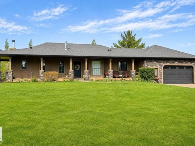 House for sale in Alberta