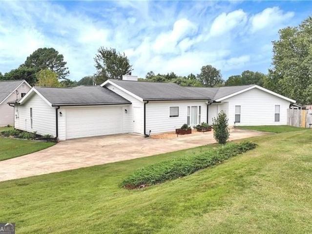 House for sale in Oakwood, Hall County