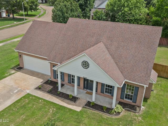House for sale in Nesbit, Mississippi