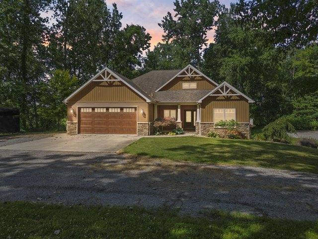 House for sale in Leesburg, Indiana