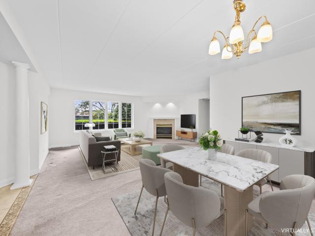 Condo for sale in Westmont, Illinois