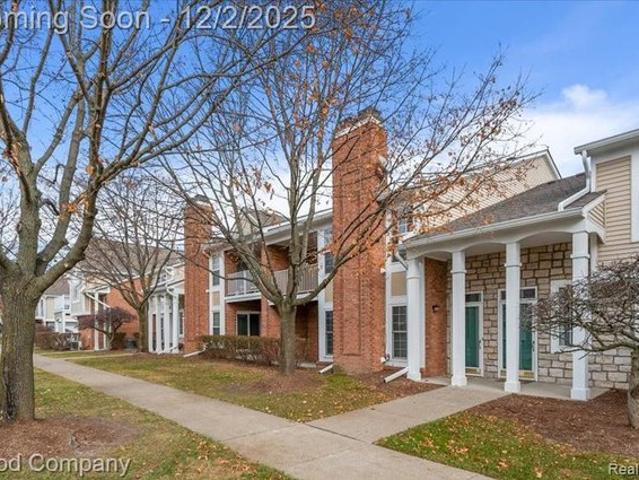 Townhouse for sale in Utica, Michigan