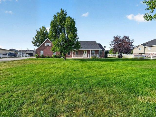 House for sale in Hooper, Utah