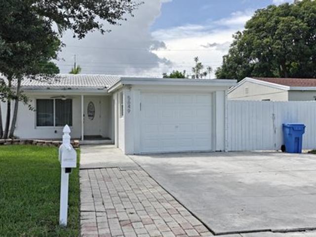 House for sale in Oakland Park, Florida