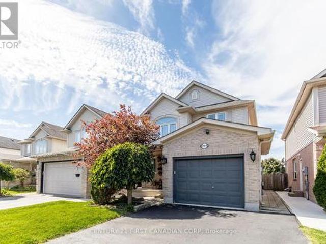 House for sale in Summerside, London