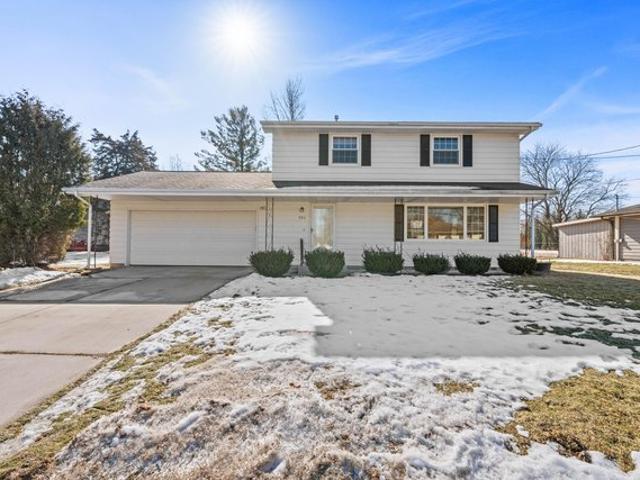 House for sale in Elkhart Lake, Wisconsin