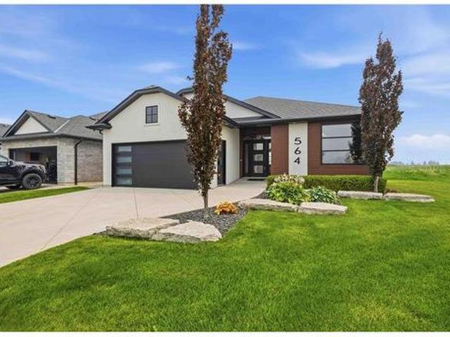 House for sale in Brights Grove, Ontario