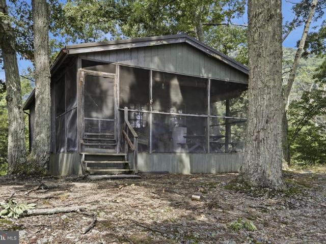 House for sale in Hardy, West Virginia