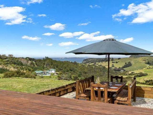Property for sale in Mahurangi West