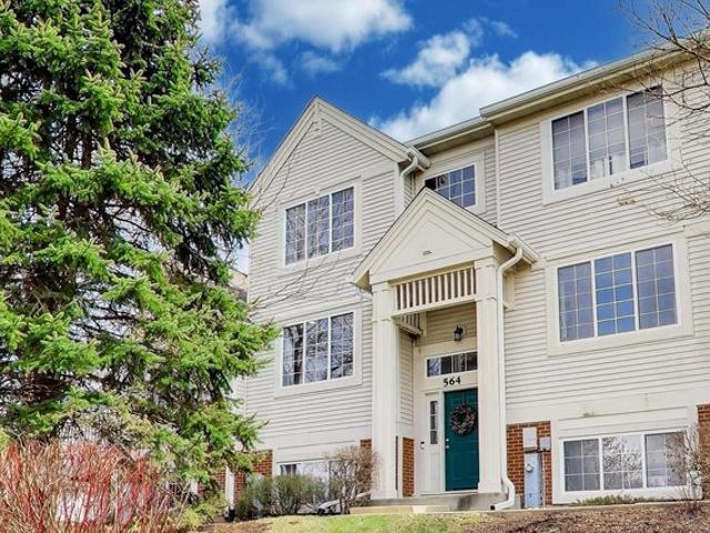 Townhouse for sale in Round Lake, Illinois