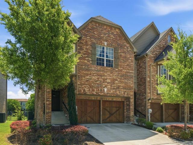 Townhouse for sale in Denton, Texas