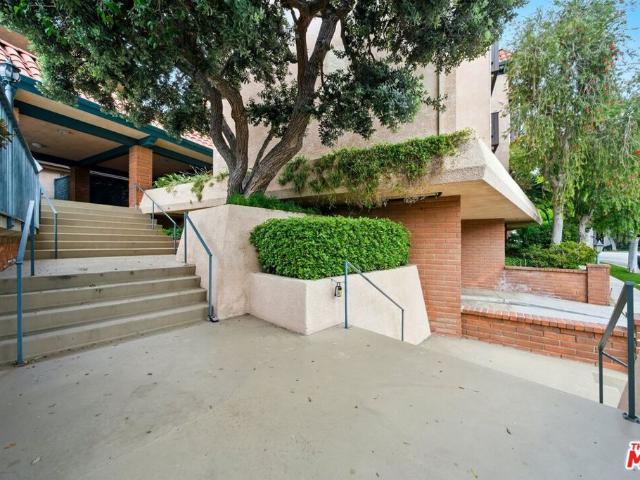 Condo for sale in Culver City