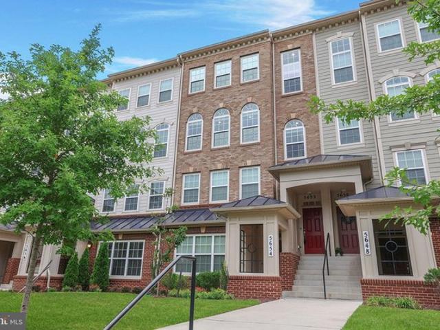 Townhouse for sale in Lanham, Maryland