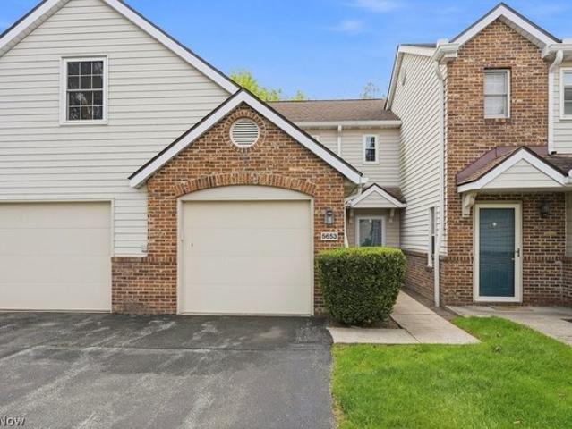 Condo for sale in Brook Park, Ohio