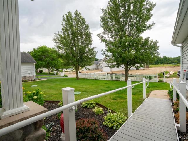 Condo for sale in Hamburg, Michigan