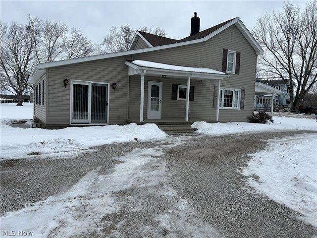 House for sale in Andover, Ohio
