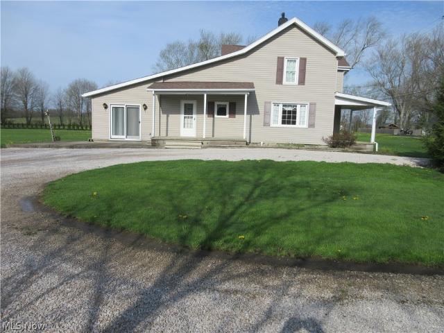 House for sale in Andover, Ohio