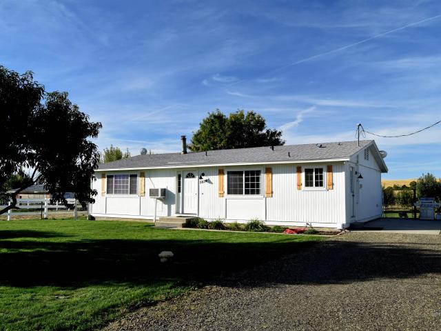 House for sale in Emmett, Gem County