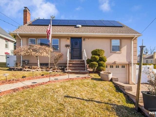 House for sale in Wood Ridge, New Jersey