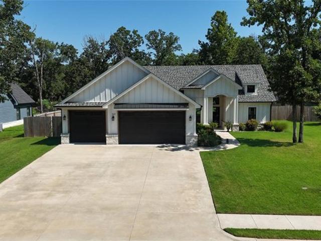 House for sale in Tahlequah, Oklahoma