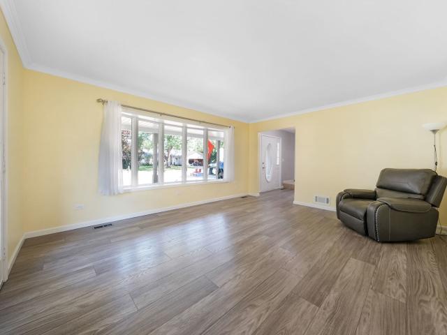 House for sale in South Elgin, Illinois