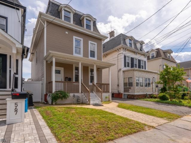 House for sale in Elizabeth, Union County