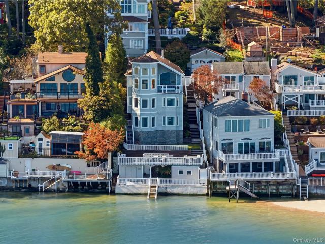 House for sale in Centerport, Town of Huntington