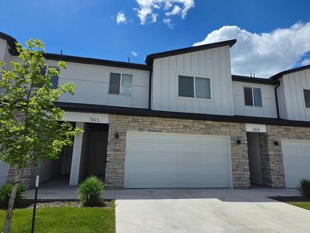 Townhouse for sale in Cache, Utah