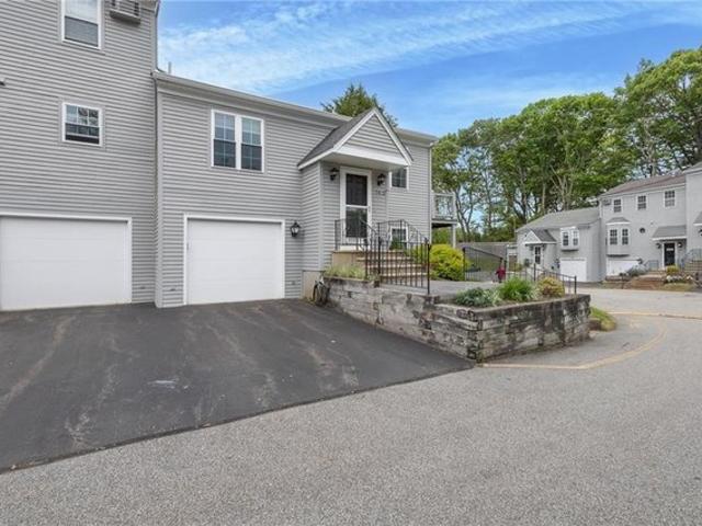 Condo for sale in West Warwick, Rhode Island