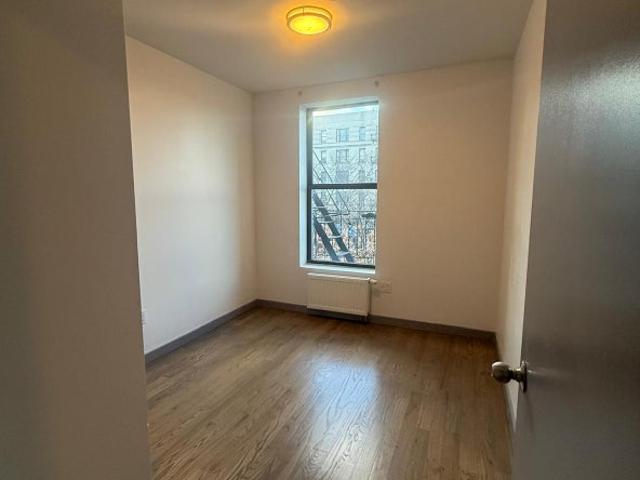 Room for rent in Arverne, New York