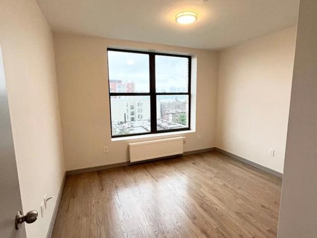 Room for rent in Arverne, New York