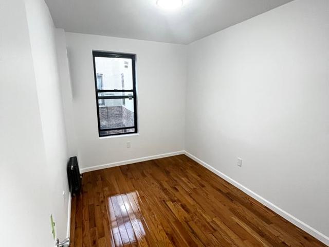 Room for rent in Arverne, New York