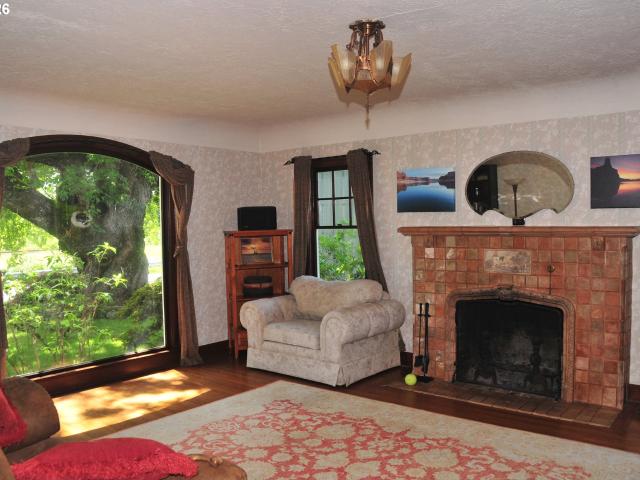 House for sale in Warren, Columbia County