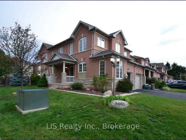Townhouse for sale in Woburn, Ontario
