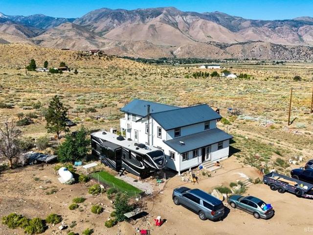 House for sale in Coleville, California